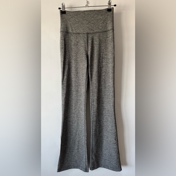Lululemon Groove Nulu Super High Rise Flared Pant - Picture 3 of 15